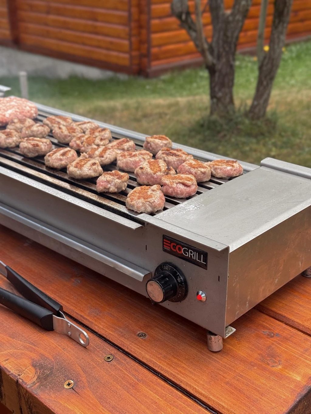 Instagram post from ecogrill_electric_grill. This post is in position 1.