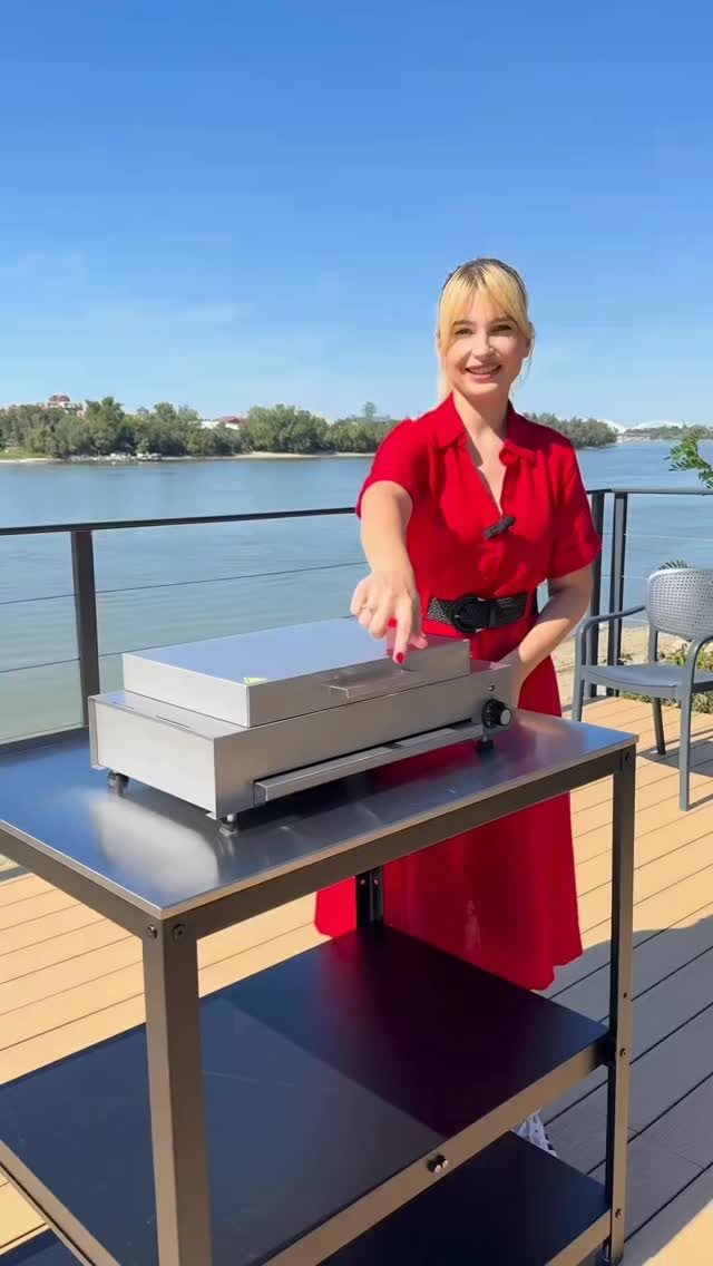 Instagram post from ecogrill_electric_grill. This post is in position 2.